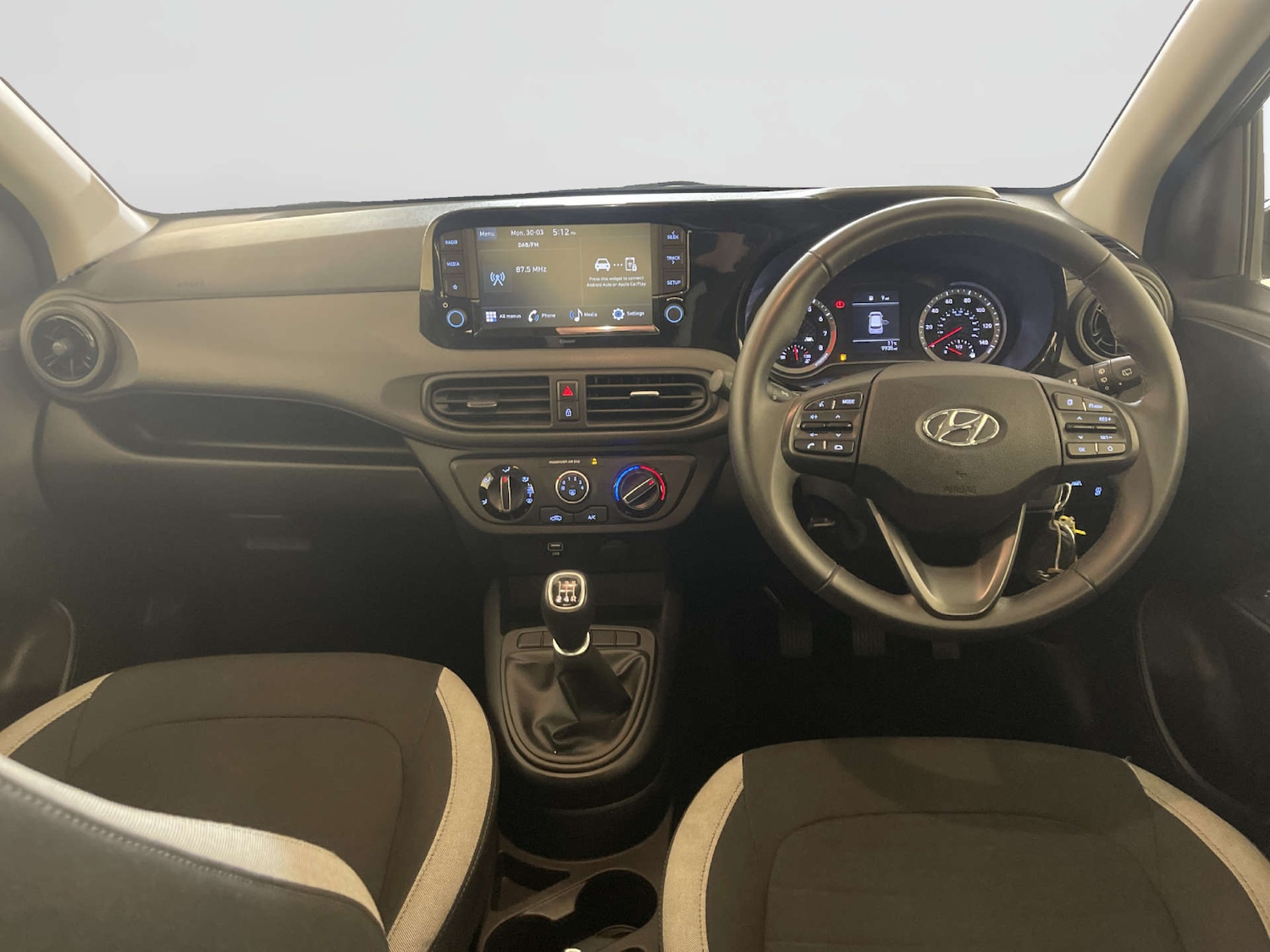 Used Hyundai i10 2023 for sale - 78068196: Photo 3