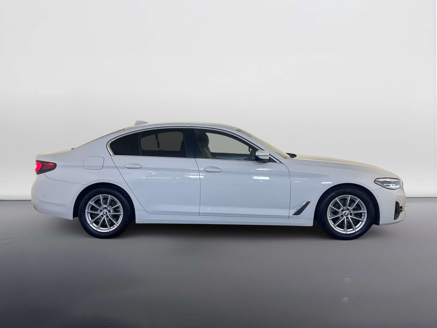Used BMW 5 Series 2022 for sale - 77905909: Photo 11
