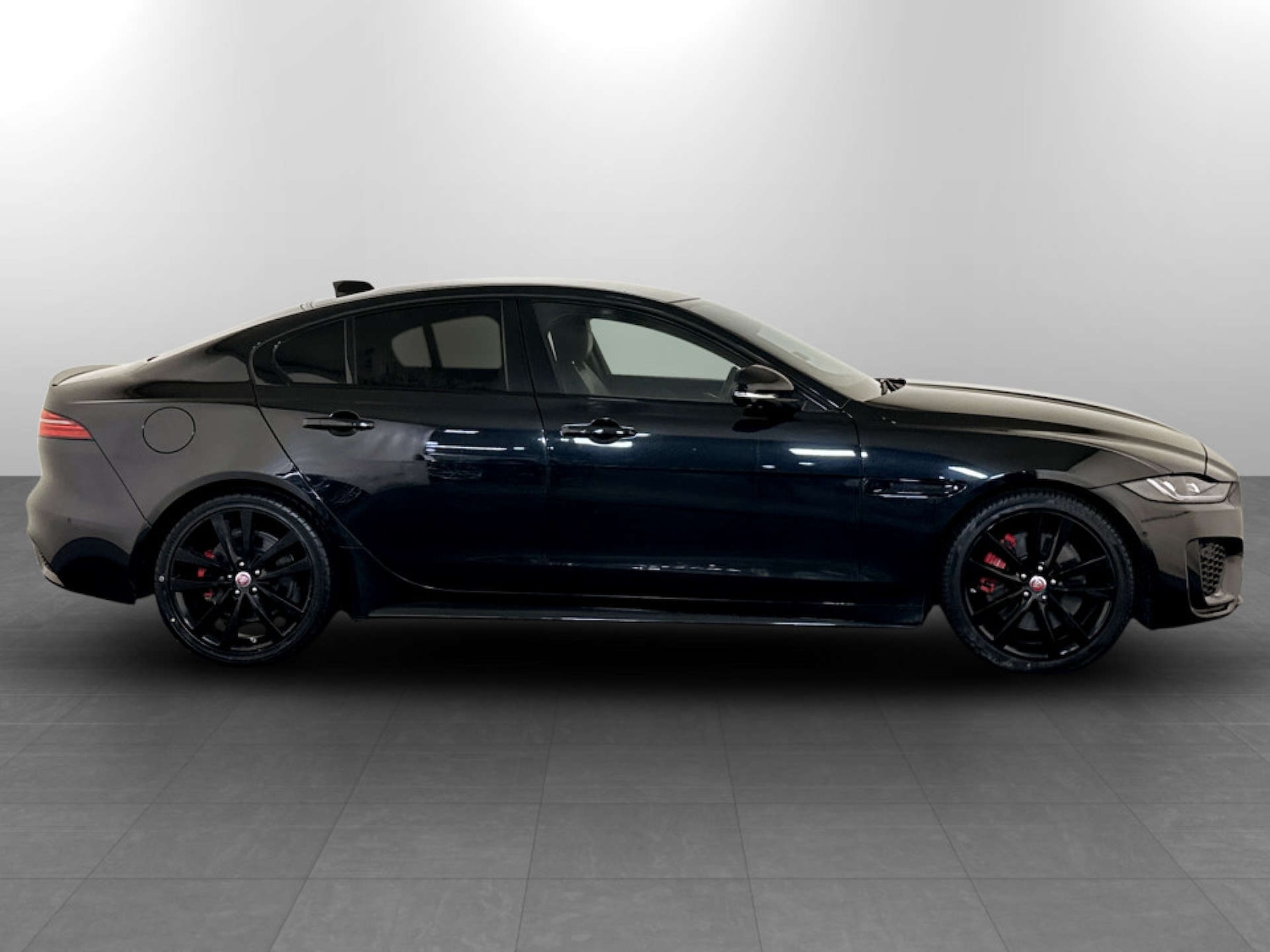 Used Jaguar XE 2021 for sale - 77211761: Photo 11