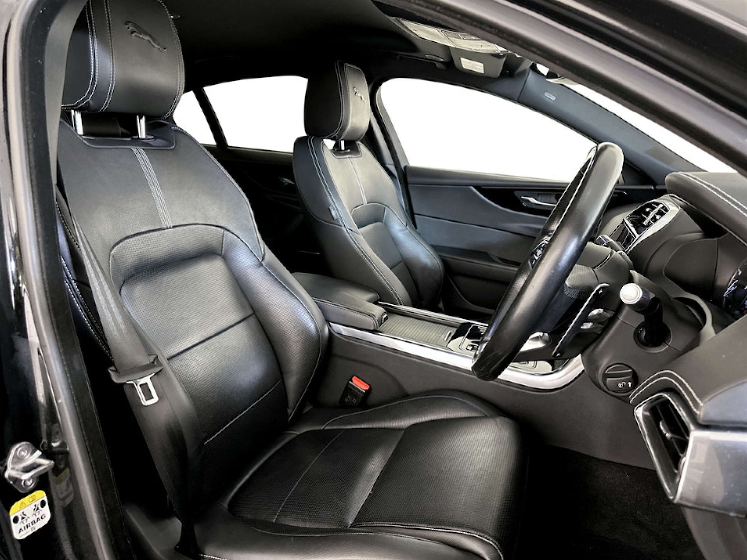 Used Jaguar XE 2021 for sale - 77211761: Photo 13