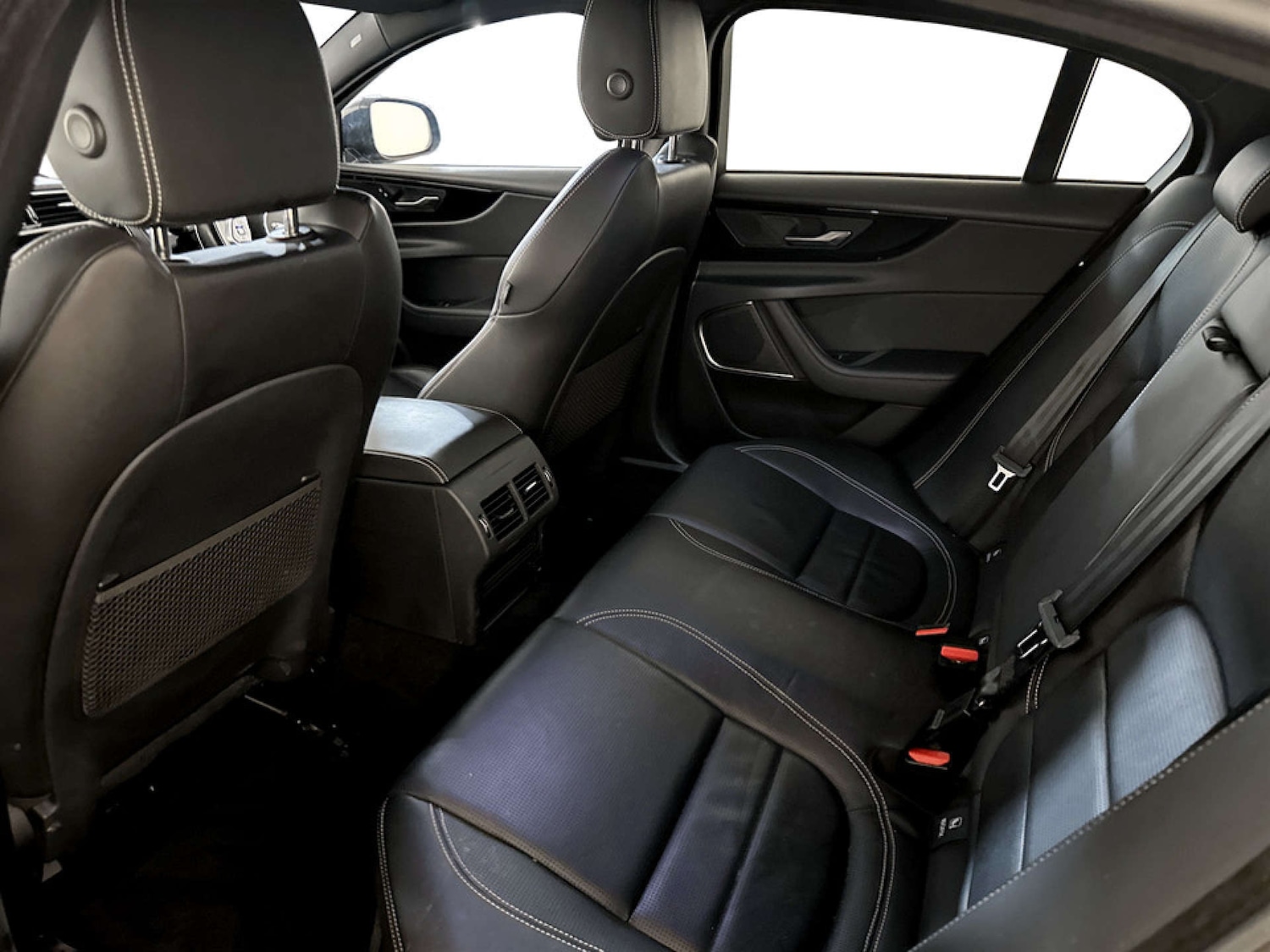 Used Jaguar XE 2021 for sale - 77211761: Photo 14