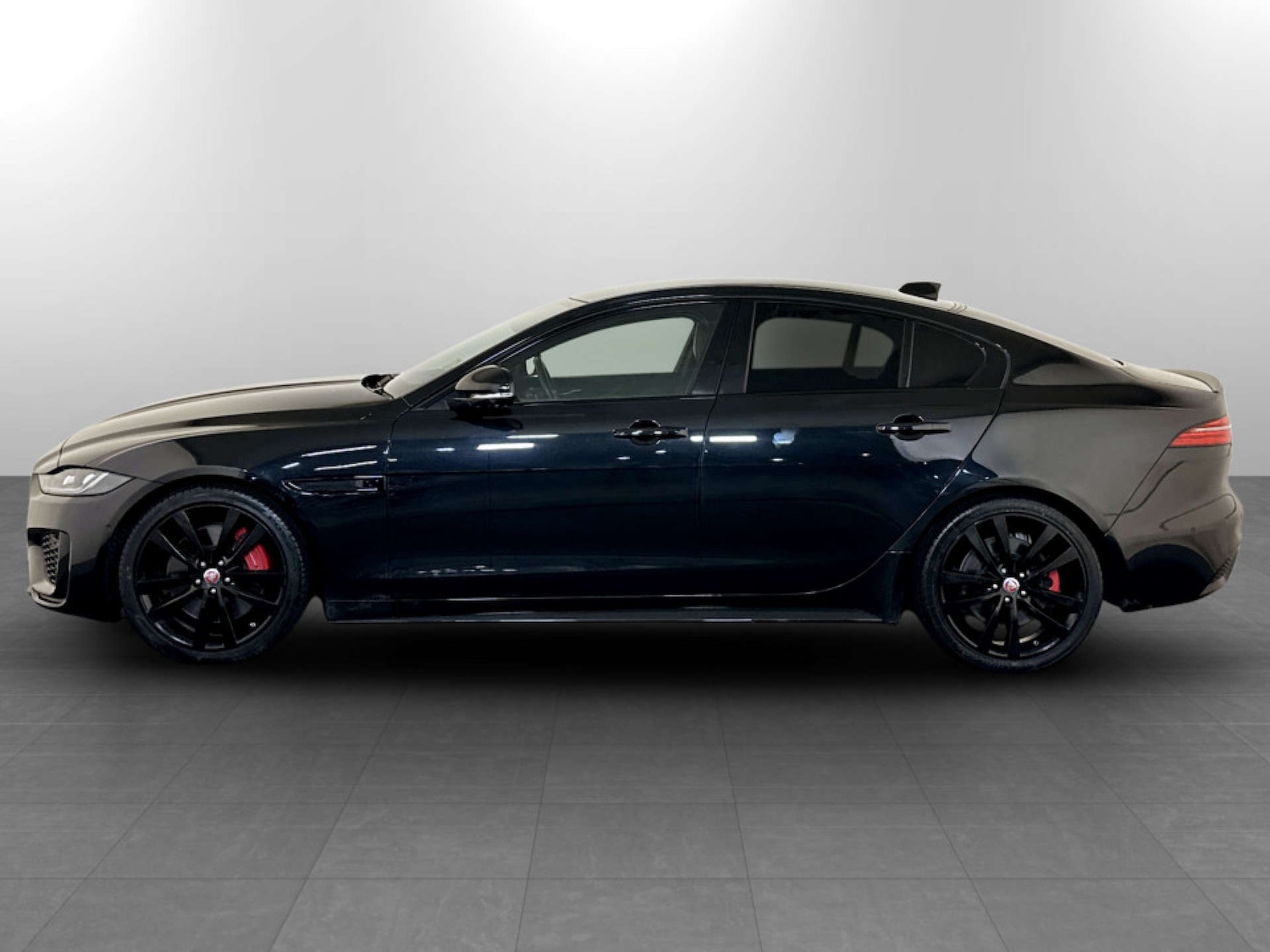 Used Jaguar XE 2021 for sale - 77211761: Photo 7