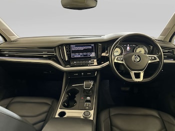 Used Volkswagen Touareg 2019 for sale - 78819500: Photo
