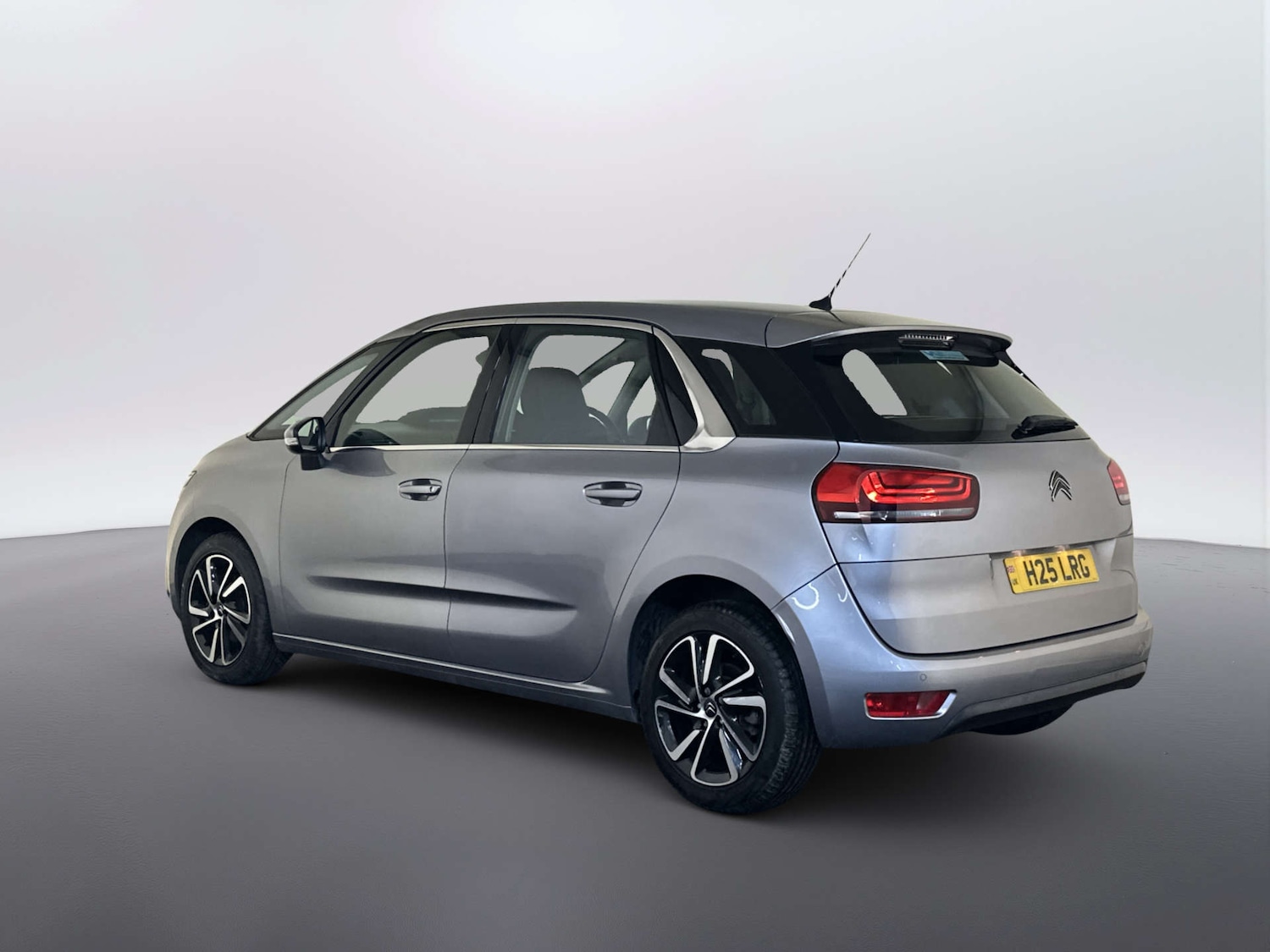 Used Citroen C4 Picasso 2016 for sale - 77945424: Photo 8