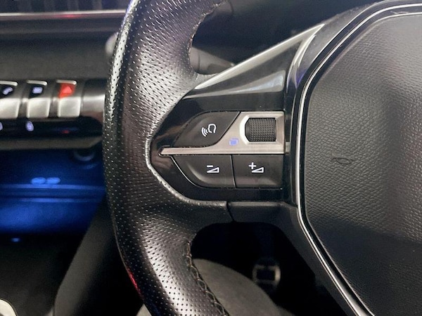 Used Peugeot 3008 2018 for sale - 76277207: Photo 17