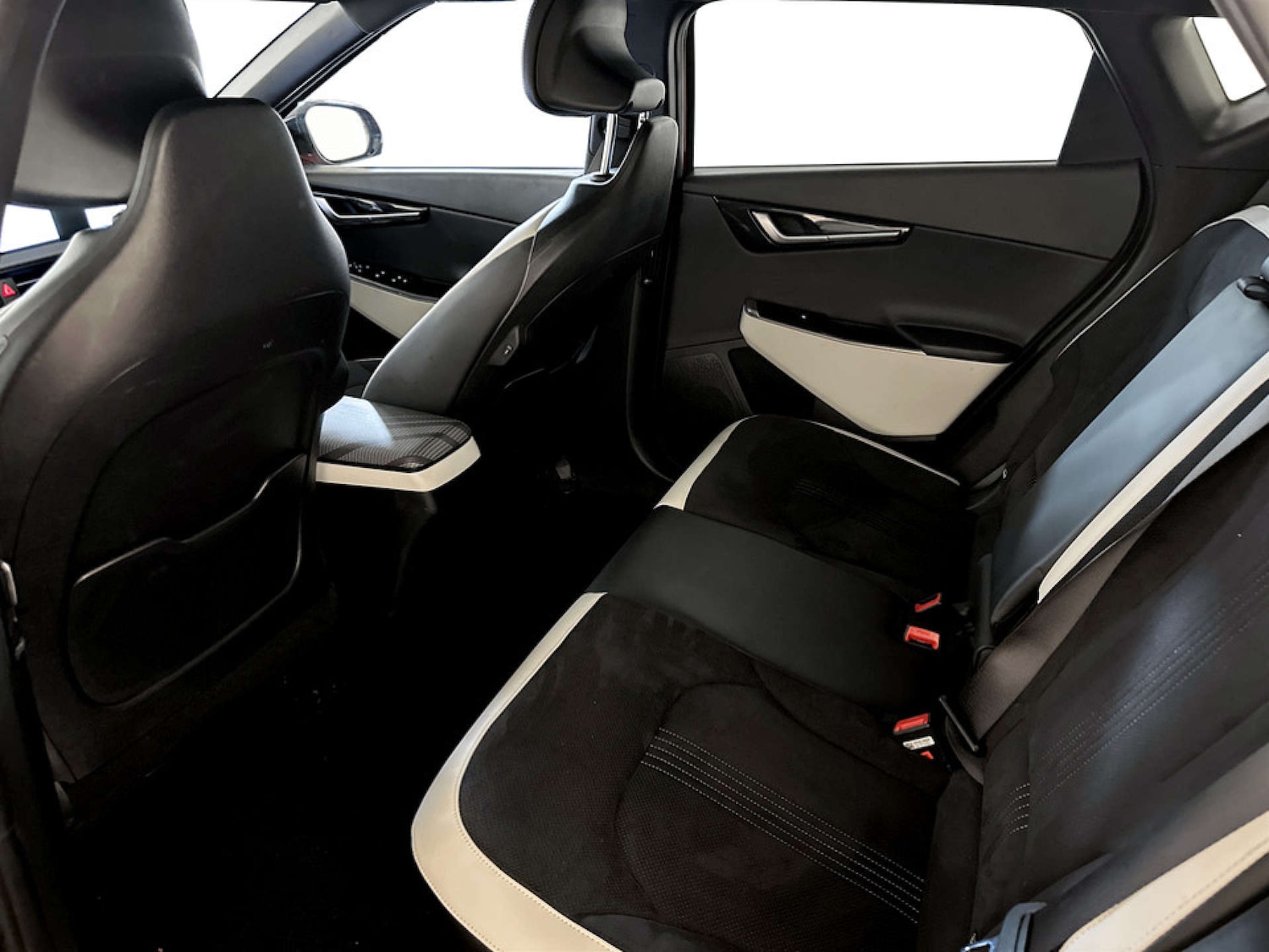 Used Kia EV6 2023 for sale - 77187743: Photo 14