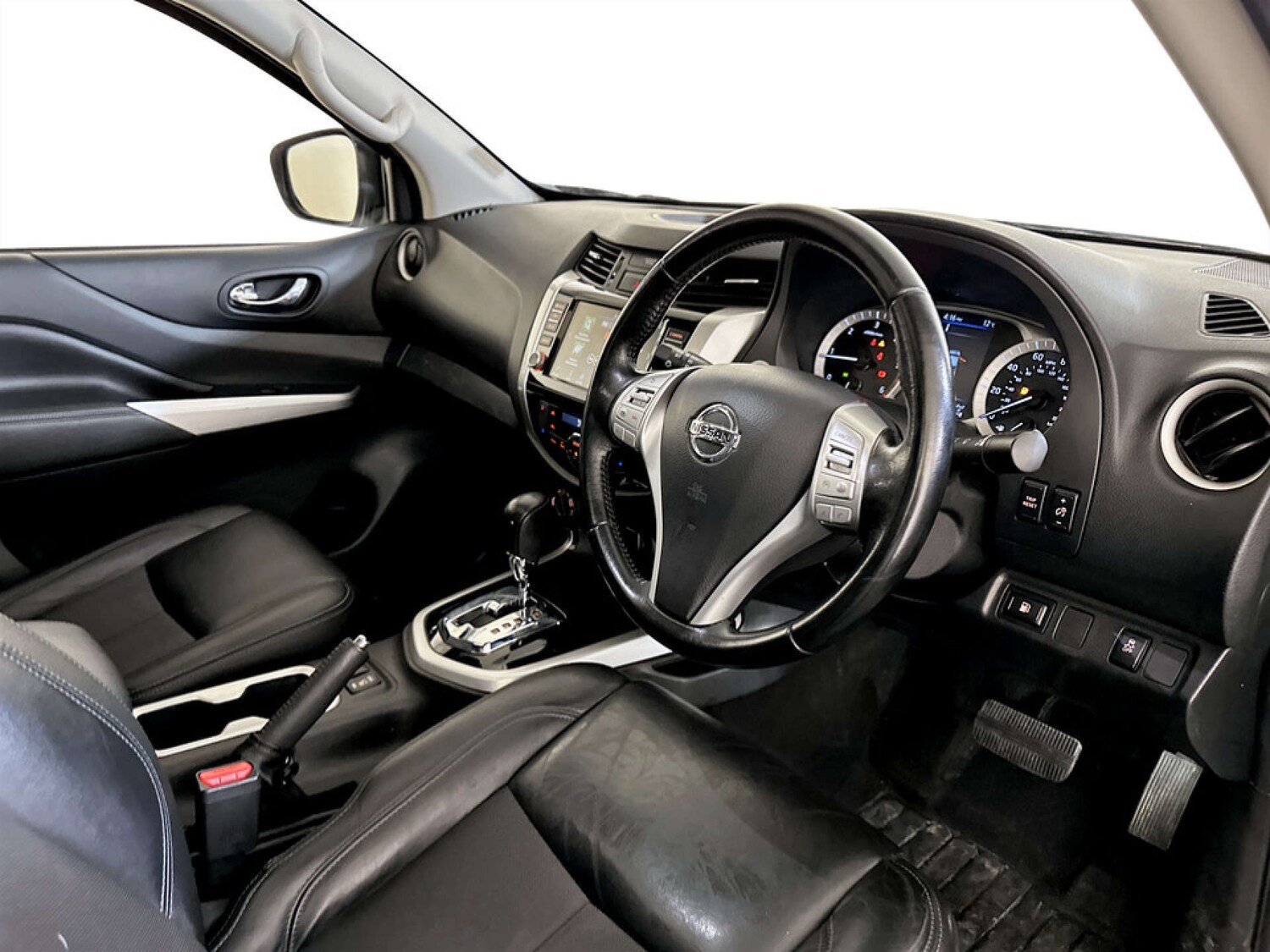 Used Nissan Navara 2021 for sale - 77745525: Photo 17