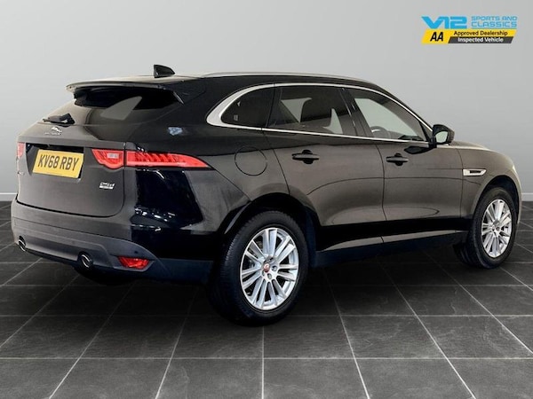 Used Jaguar F-Pace 2018 for sale - 76255463: Photo 10