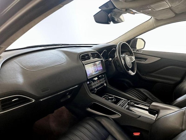 Used Jaguar F-Pace 2018 for sale - 76255463: Photo 12