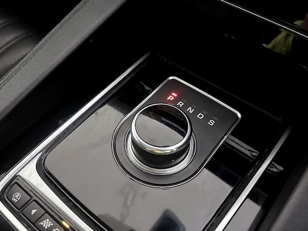 Used Jaguar F-Pace 2018 for sale - 76255463: Photo 25