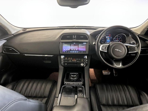 Used Jaguar F-Pace 2018 for sale - 76255463: Photo 3