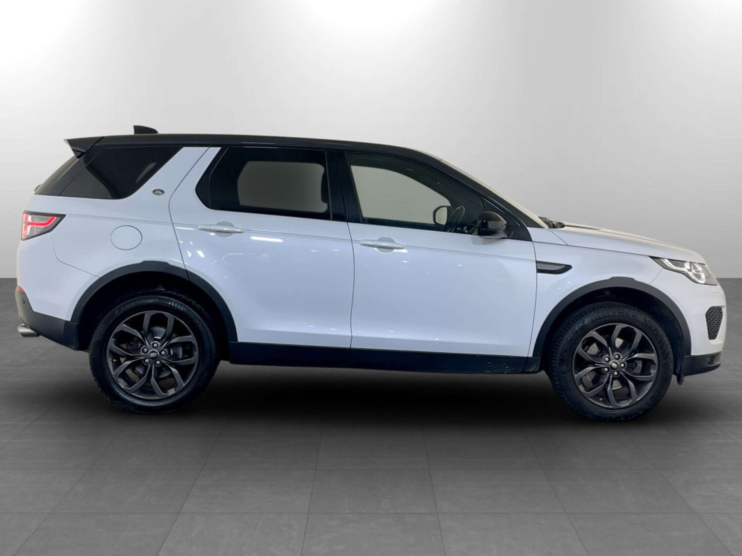 Used Land Rover Discovery Sport 2019 for sale - 77368197: Photo 11