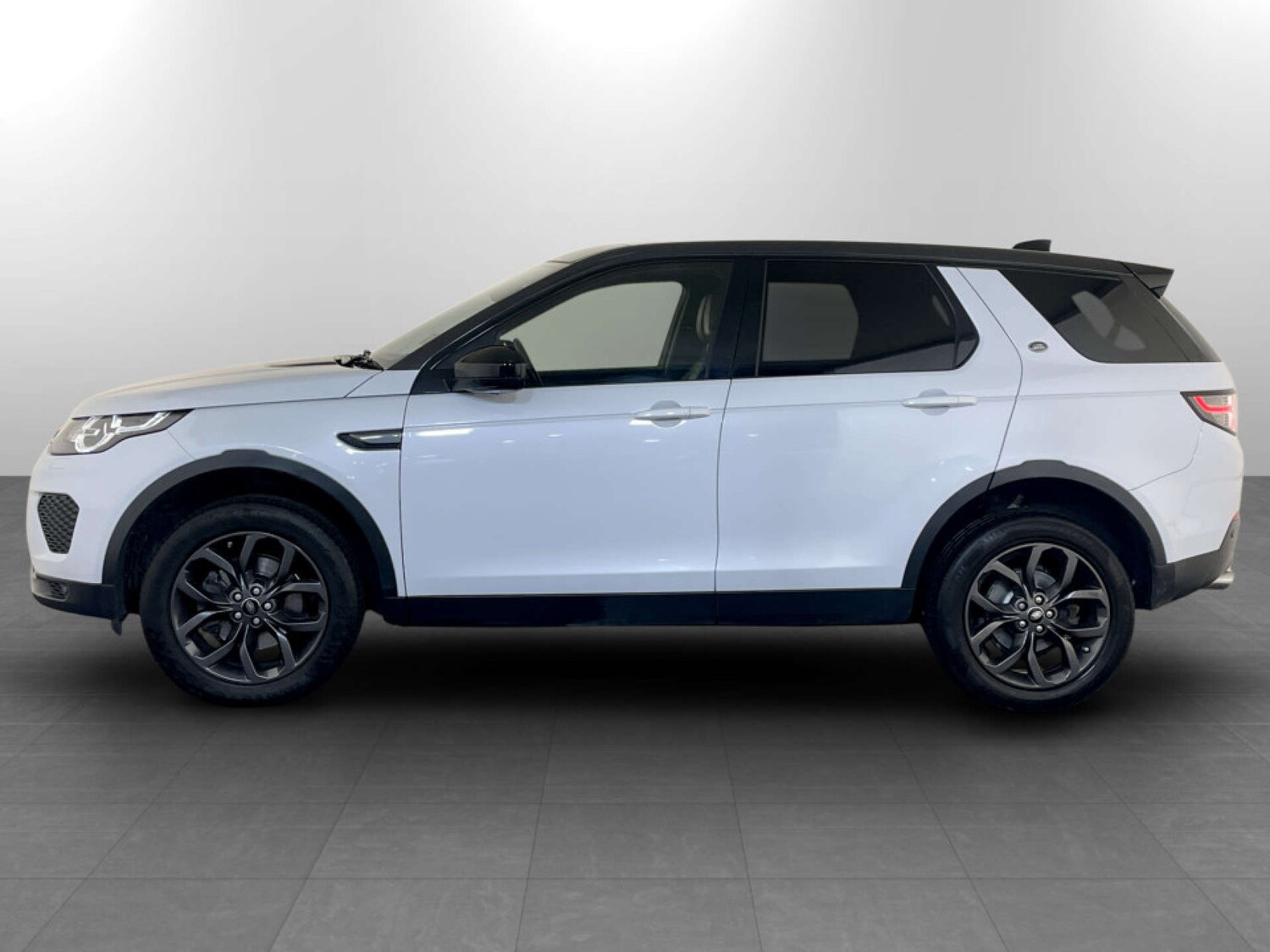 Used Land Rover Discovery Sport 2019 for sale - 77368197: Photo 7
