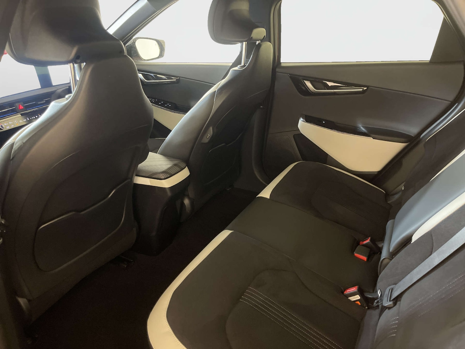 Used Kia EV6 2023 for sale - 78112463: Photo 14