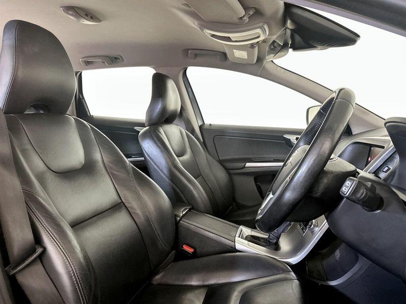 Used Volvo XC60 2017 for sale - 76352222: Photo 13