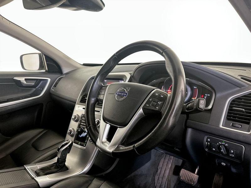 Used Volvo XC60 2017 for sale - 76352222: Photo 15