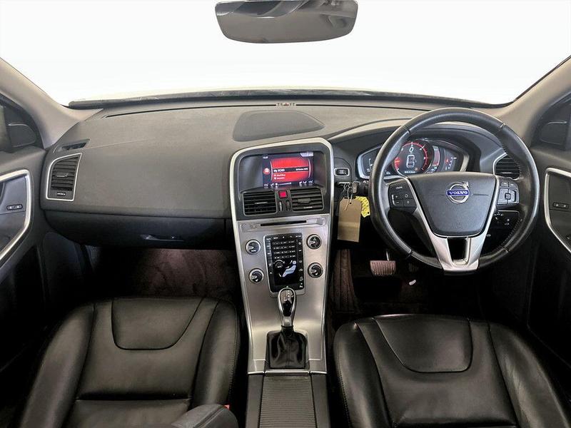 Used Volvo XC60 2017 for sale - 76352222: Photo 3