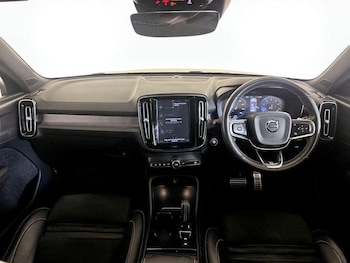 Used Volvo XC40 2019 for sale - 75711673: Photo