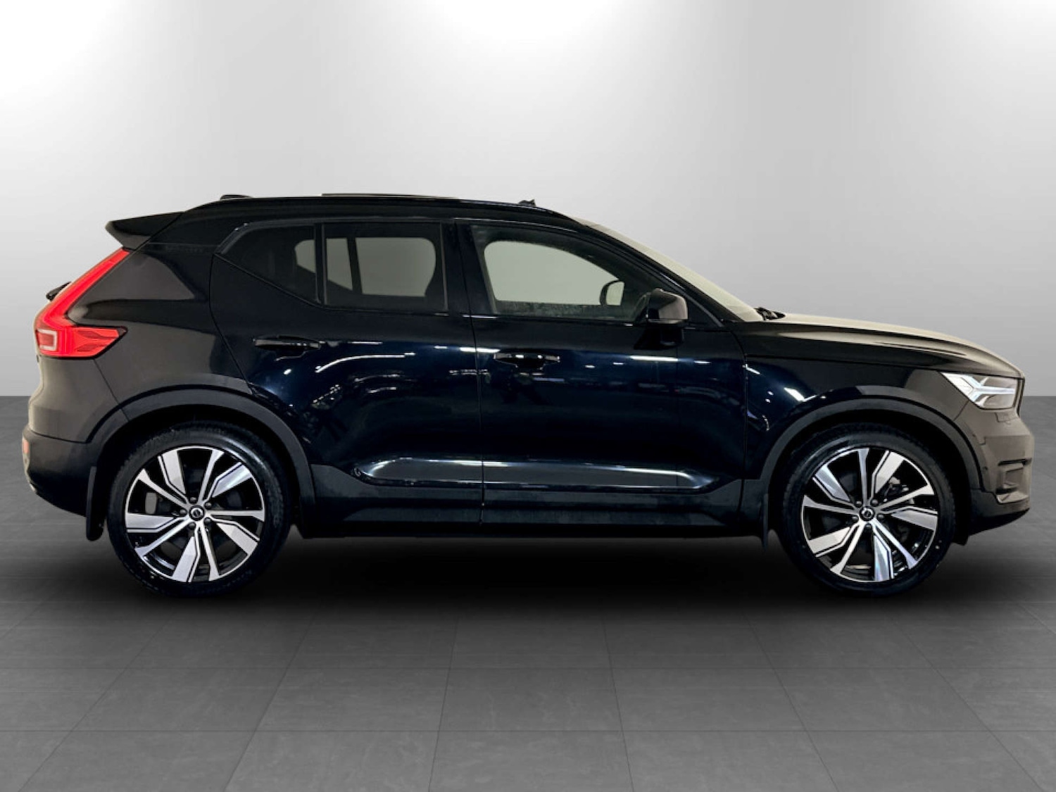 Used Volvo XC40 2021 for sale - 77368250: Photo 11