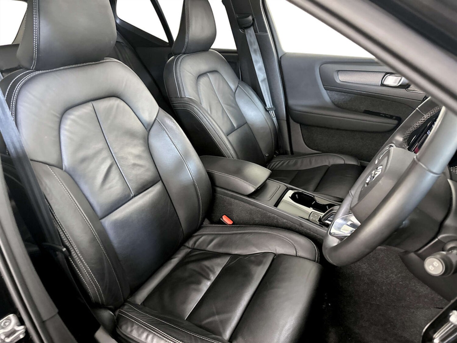 Used Volvo XC40 2021 for sale - 77368250: Photo 13