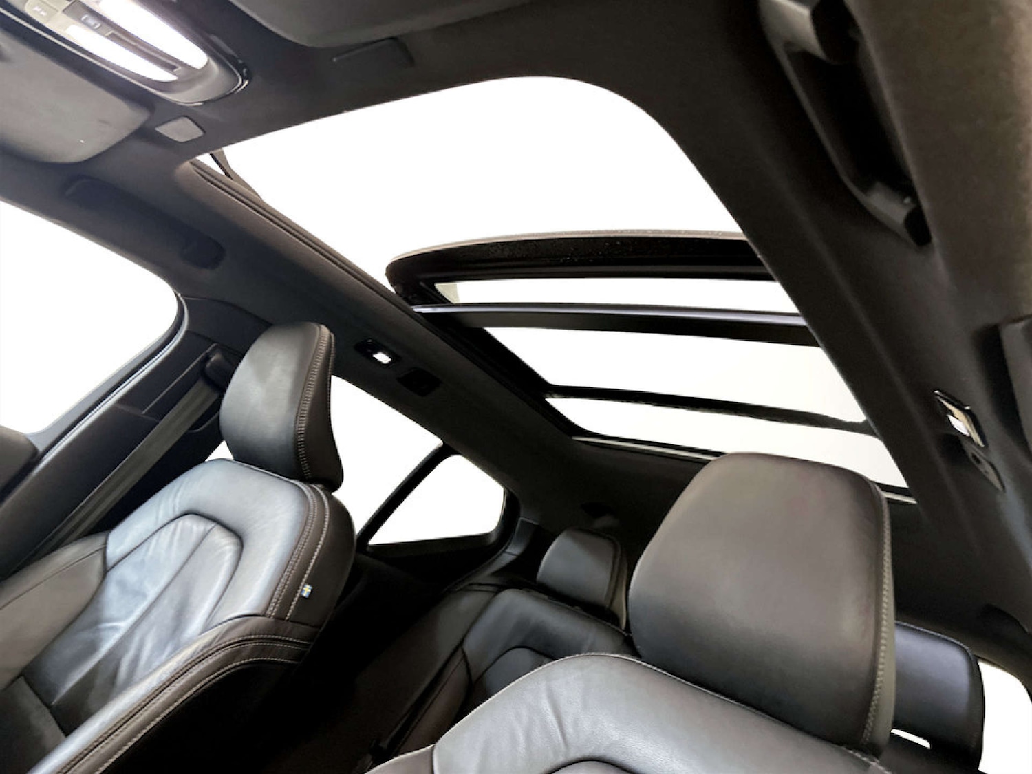 Used Volvo XC40 2021 for sale - 77368250: Photo 15