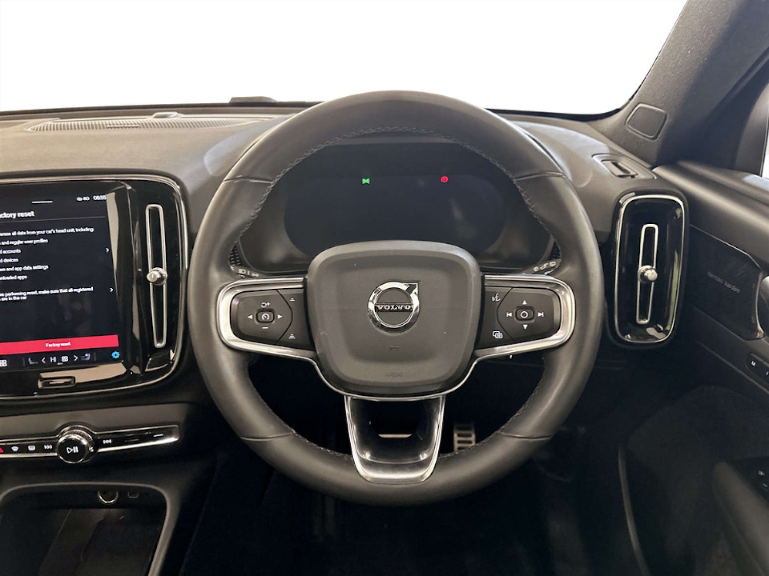 Used Volvo XC40 2021 for sale - 77368250: Photo 16