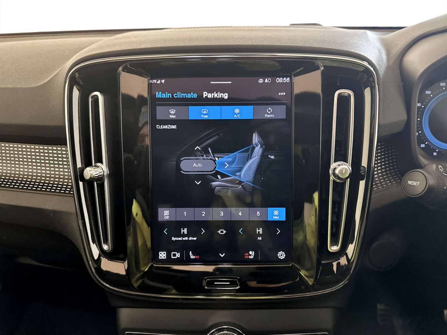 Used Volvo XC40 2021 for sale - 77368250: Photo 23