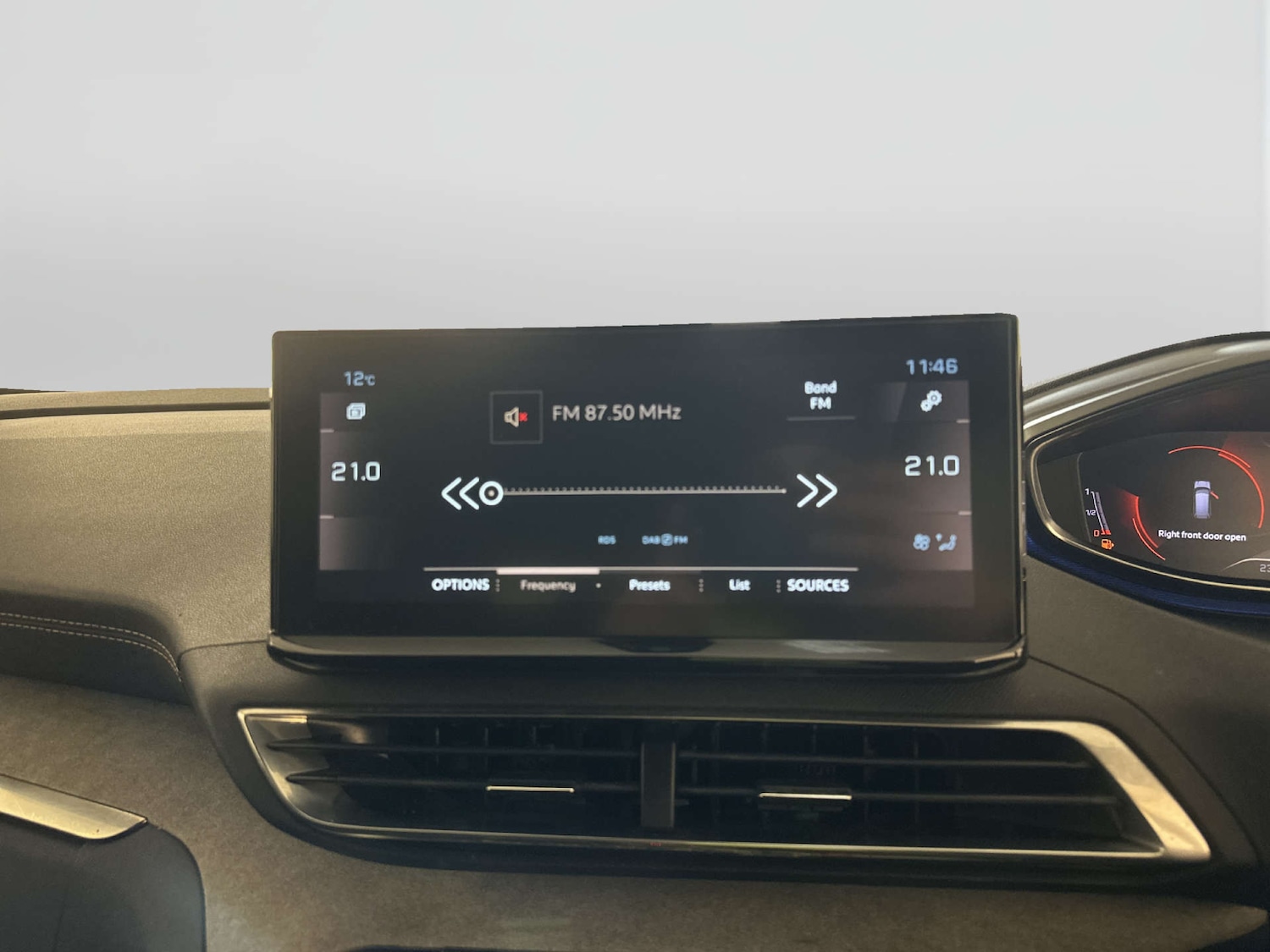 Used Peugeot 5008 2021 for sale - 77953339: Photo 24