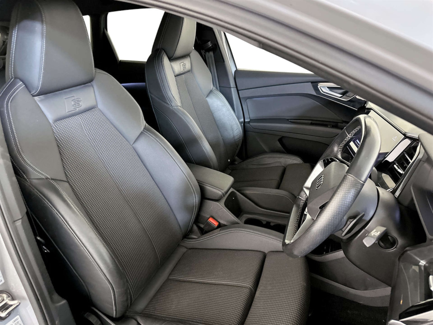 Used Audi Q4 e-tron 2022 for sale - 77328576: Photo 11