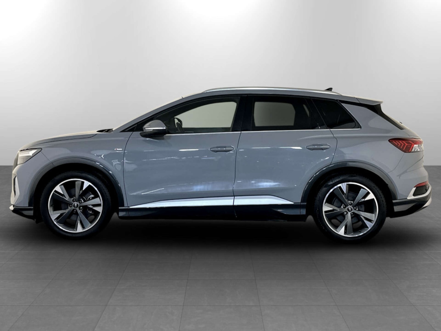 Used Audi Q4 e-tron 2022 for sale - 77328576: Photo 5