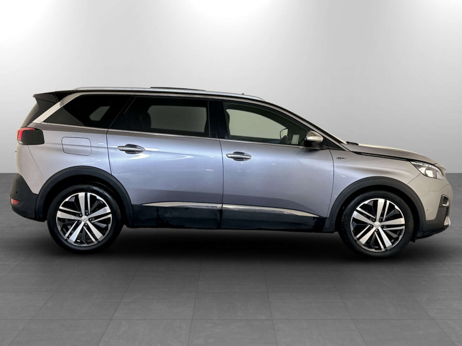 Used Peugeot 5008 2018 for sale - 77523265: Photo 11