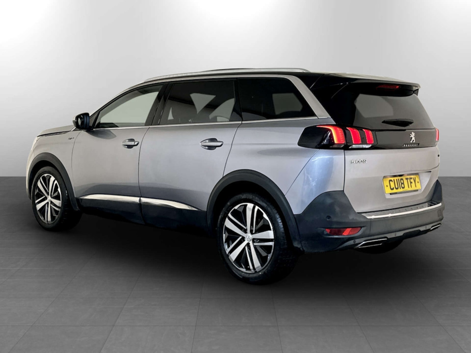 Used Peugeot 5008 2018 for sale - 77523265: Photo 8