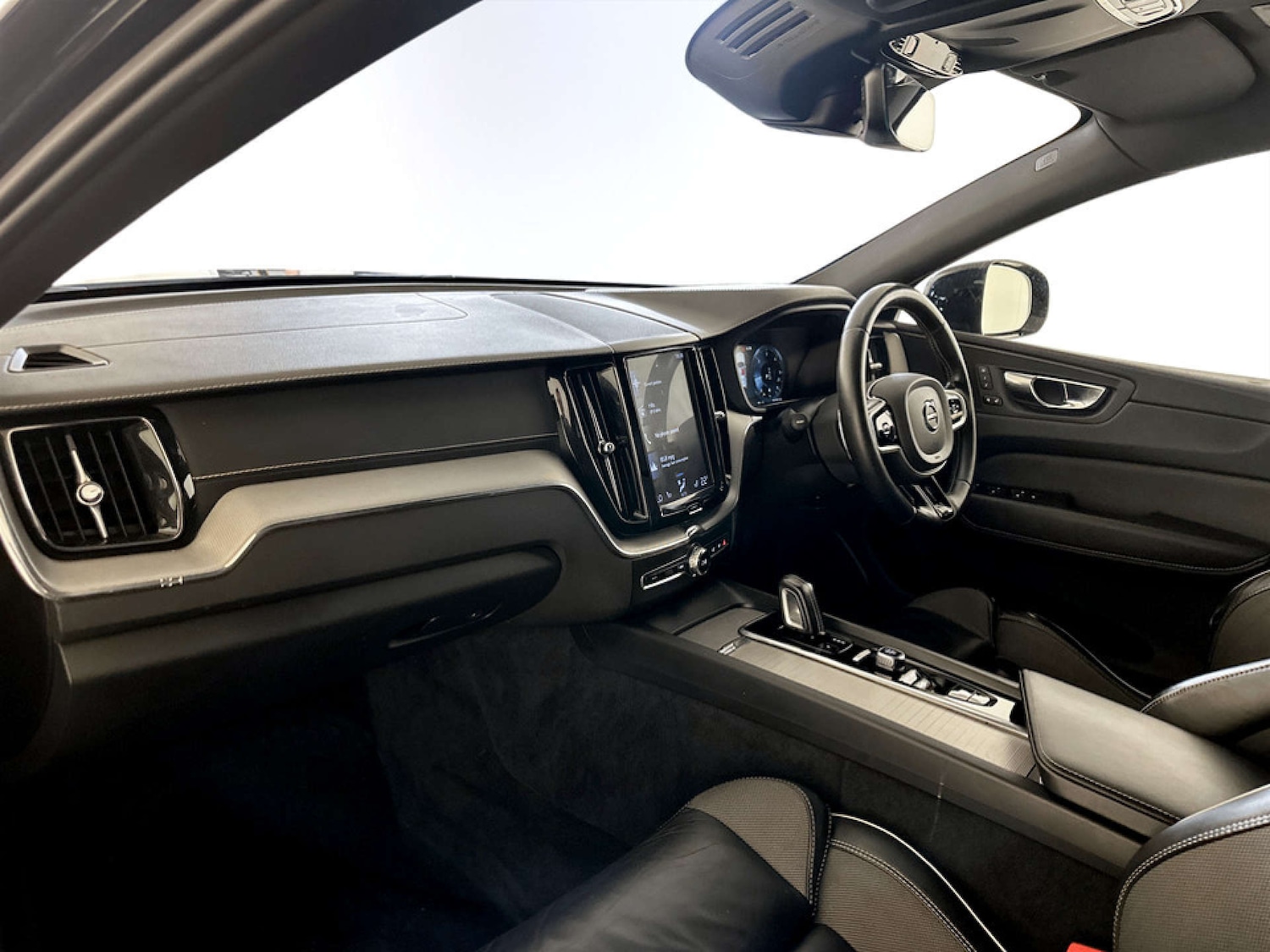 Used Volvo XC60 2019 for sale - 77185051: Photo 12