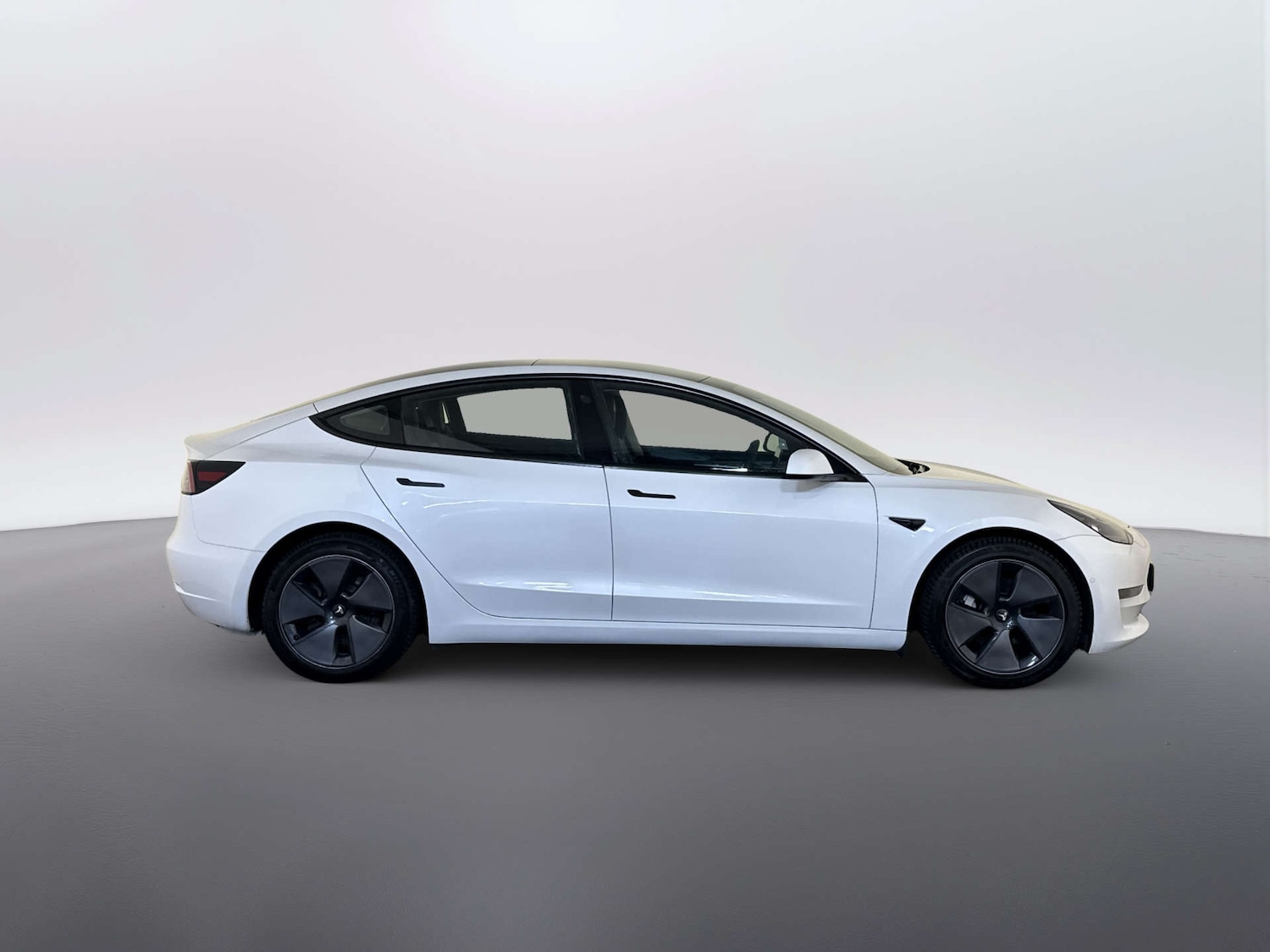 Used Tesla Model 3 2021 for sale - 77946348: Photo 11
