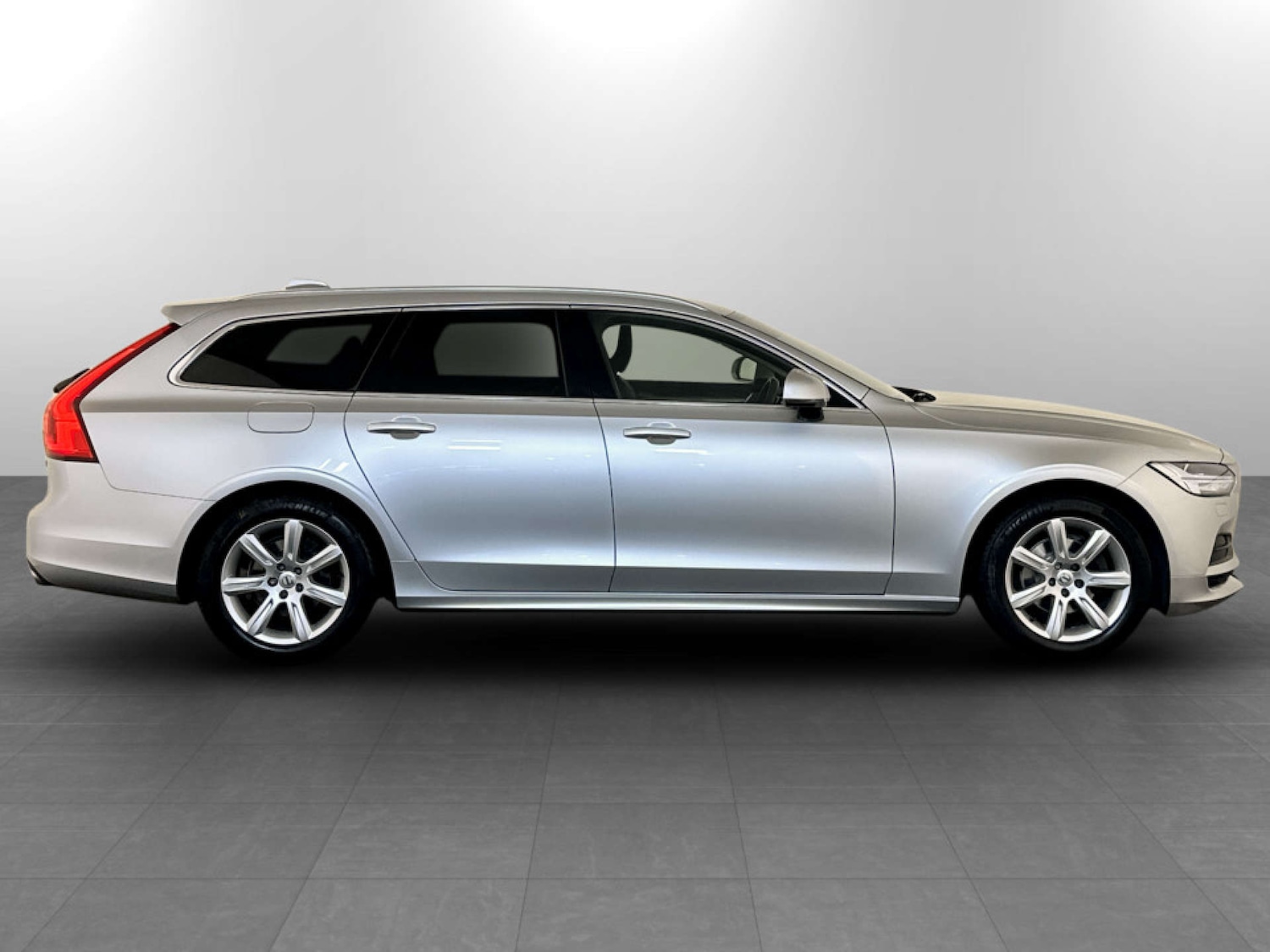 Used Volvo V90 2019 for sale - 77301684: Photo 11