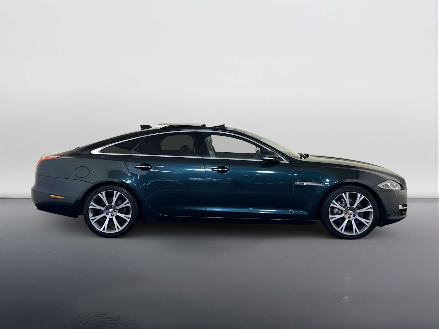 Used Jaguar XJ 2017 for sale - 78041882: Photo 11