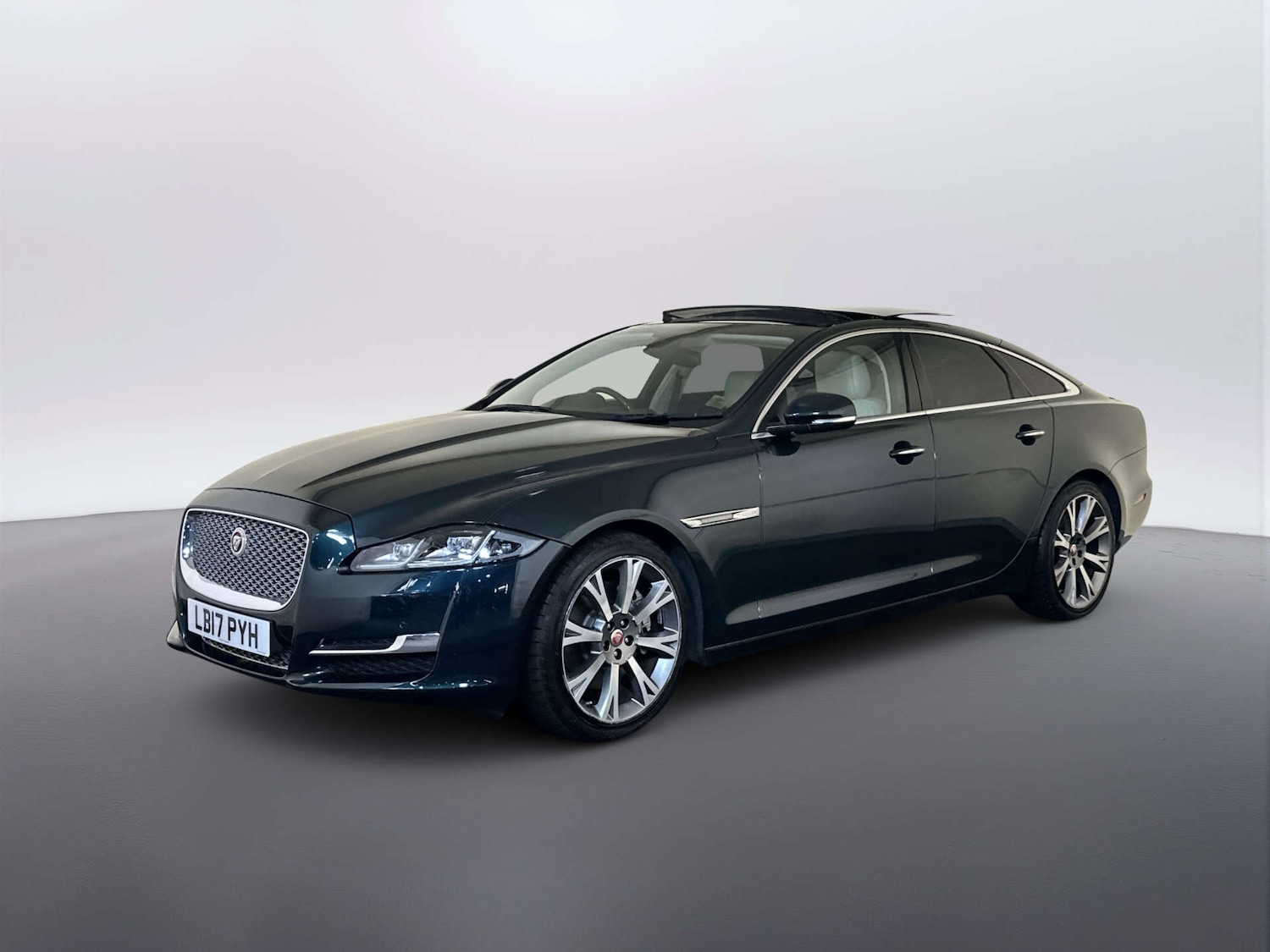 Used Jaguar XJ 2017 for sale - 78041882: Photo 6