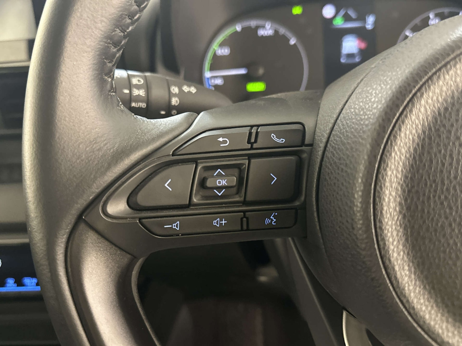 Used Mazda Mazda2 HYBRID 2023 for sale - 77837321: Photo 18