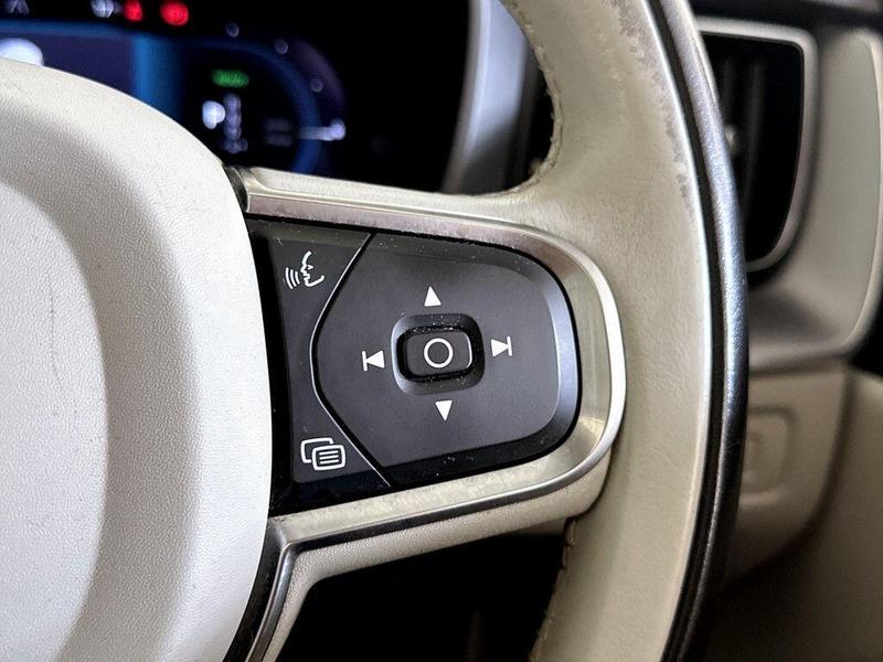 Used Volvo XC60 2021 for sale - 75982540: Photo 20