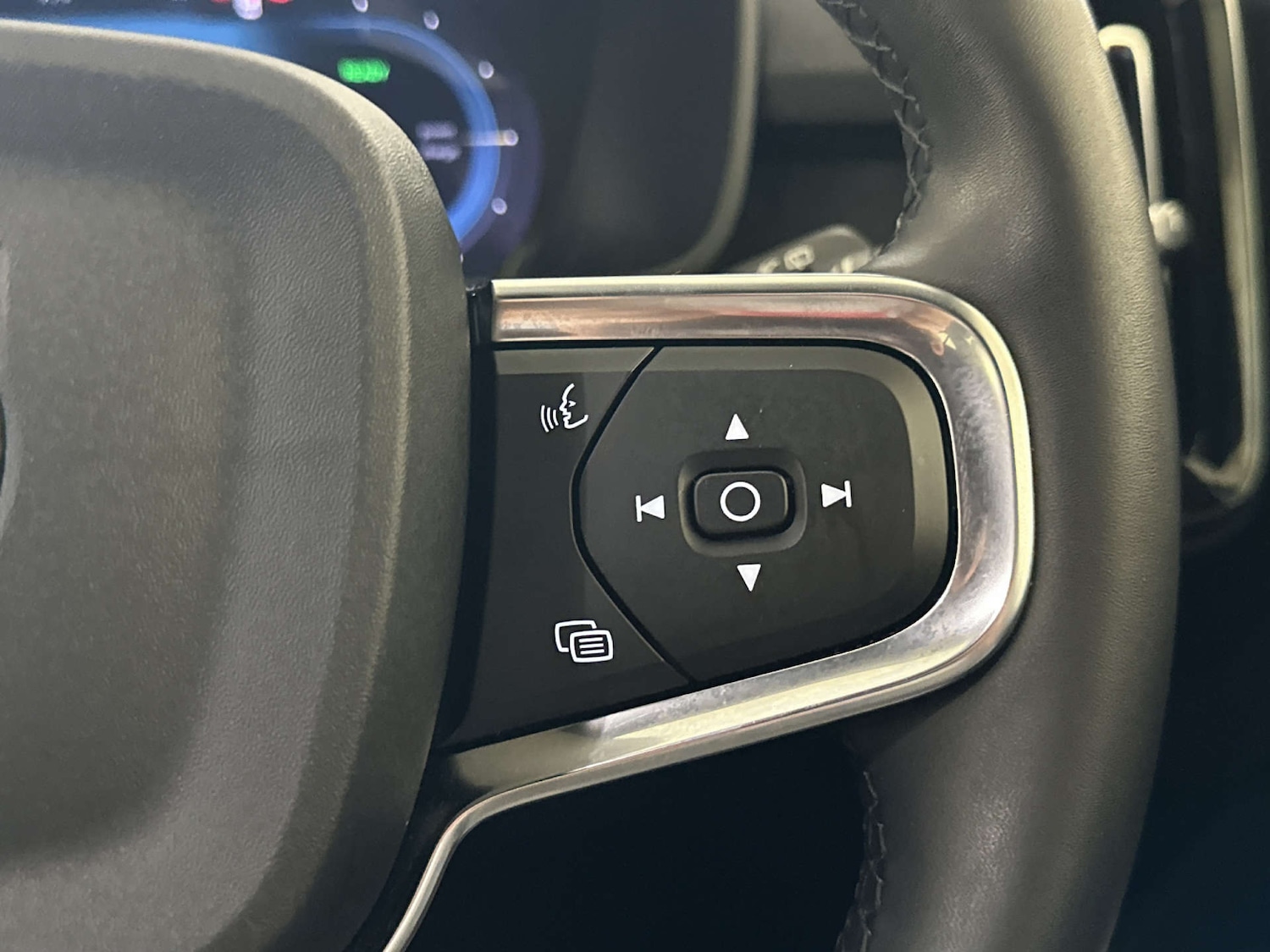 Used Volvo XC40 2023 for sale - 77821606: Photo 19