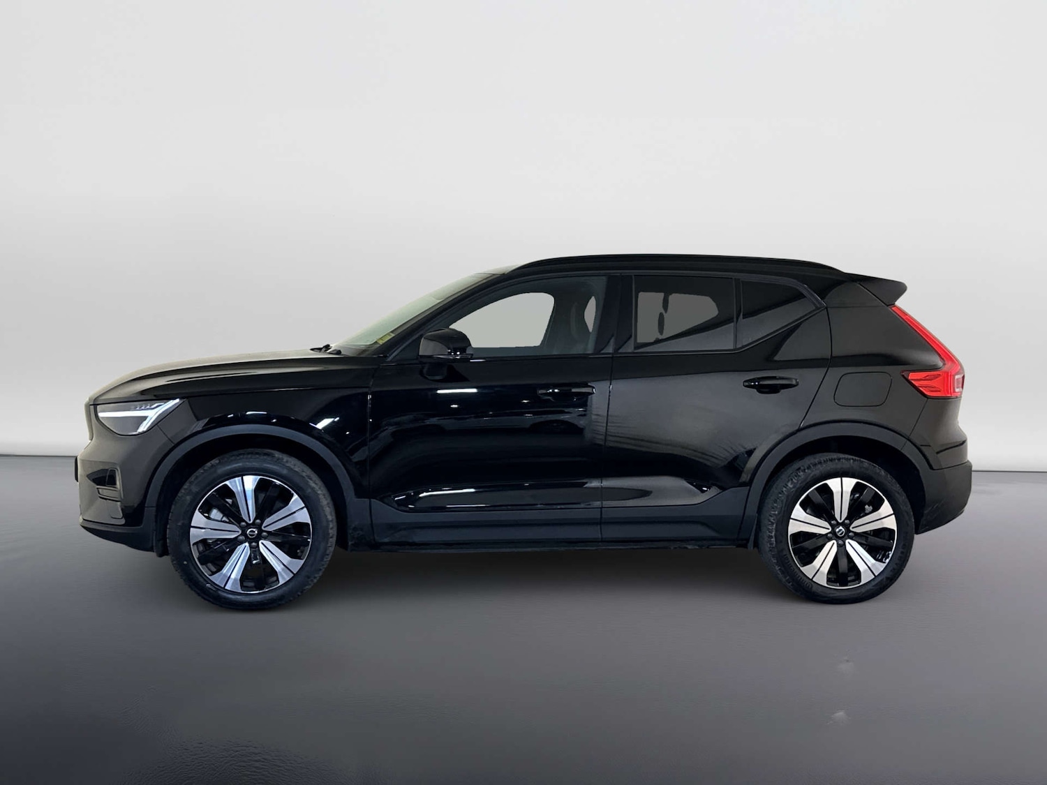 Used Volvo XC40 2023 for sale - 77821606: Photo 7