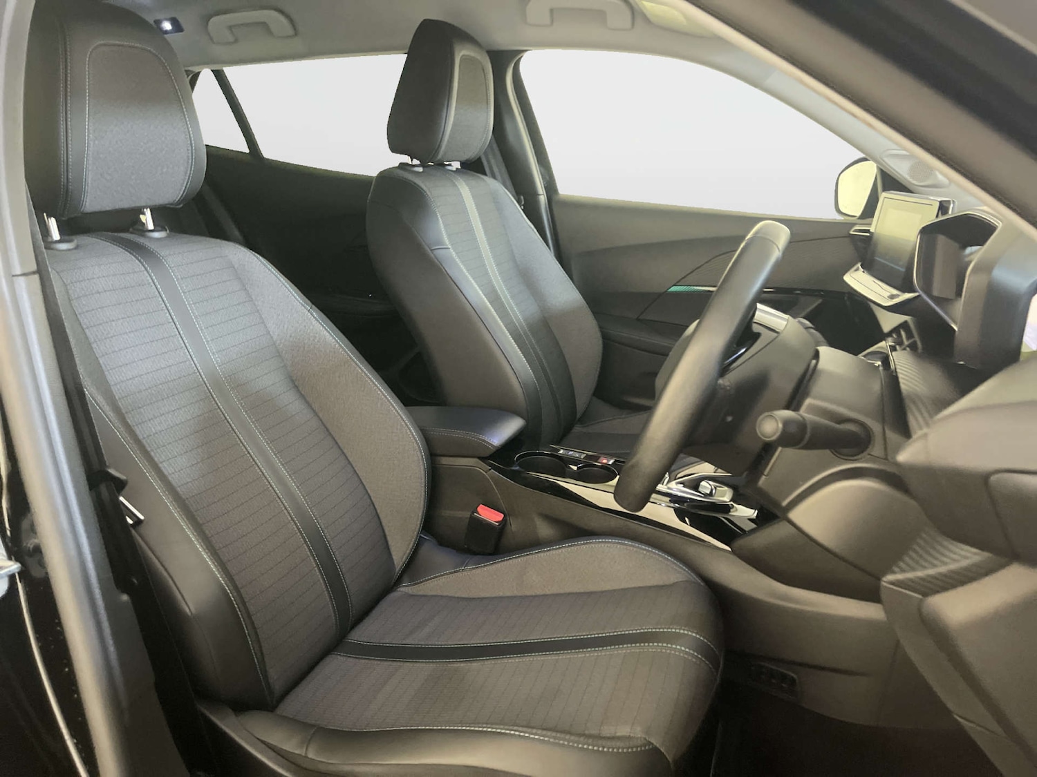 Used Peugeot 2008 2021 for sale - 77989908: Photo 13