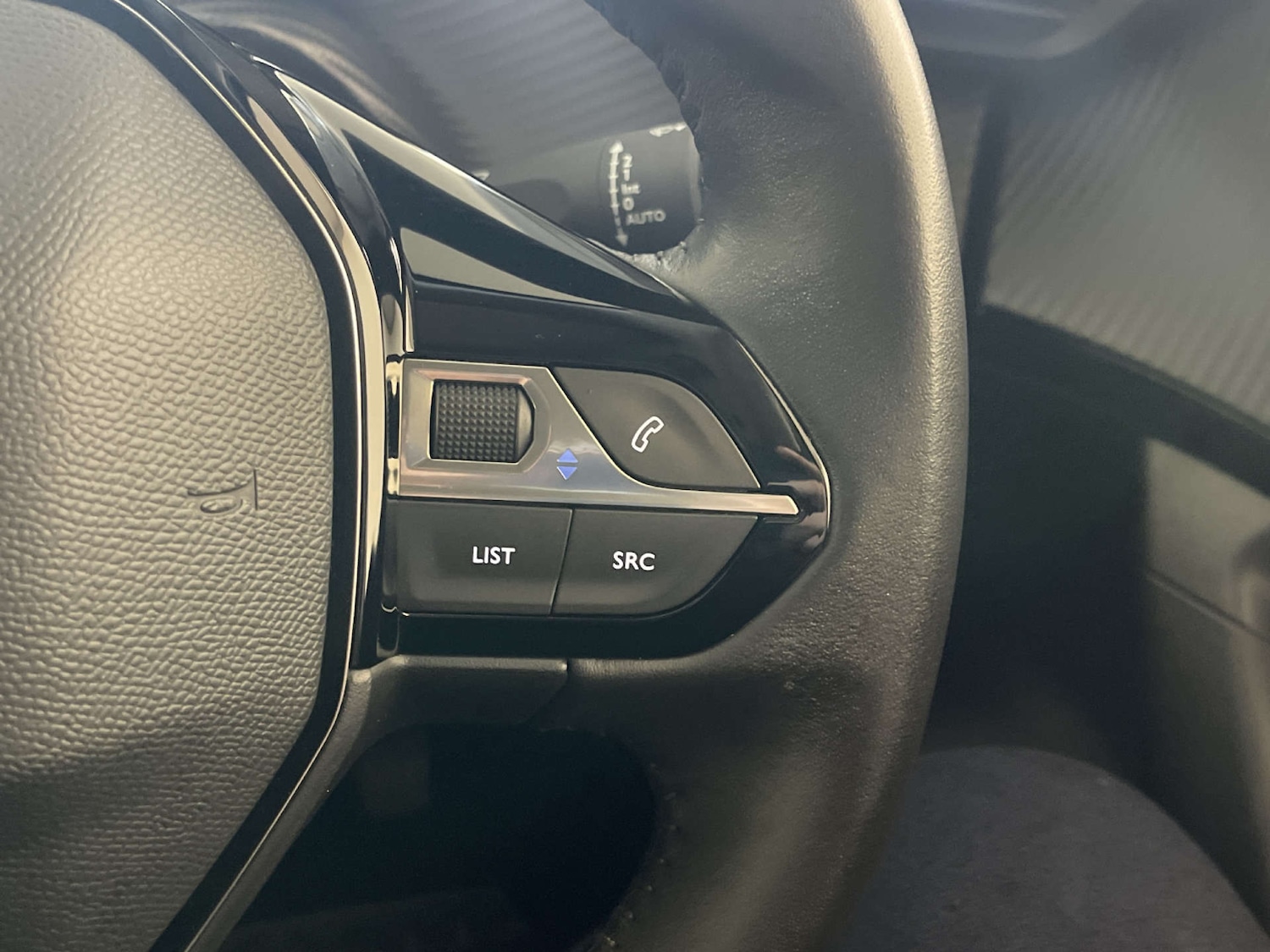 Used Peugeot 2008 2021 for sale - 77989908: Photo 19