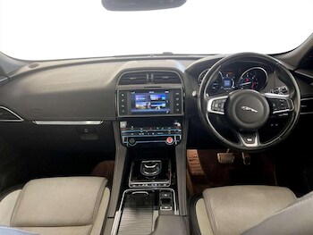 Used Jaguar F-Pace 2017 for sale - 77176355: Photo