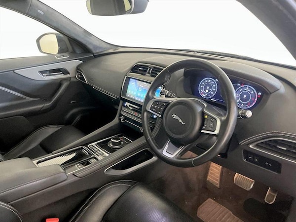 Used Jaguar F-Pace 2019 for sale - 76209284: Photo 16