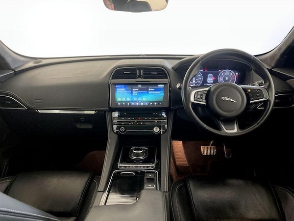 Used Jaguar F-Pace 2019 for sale - 76209284: Photo 3