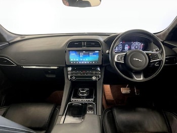 Used Jaguar F-Pace 2019 for sale - 76209284: Photo 3