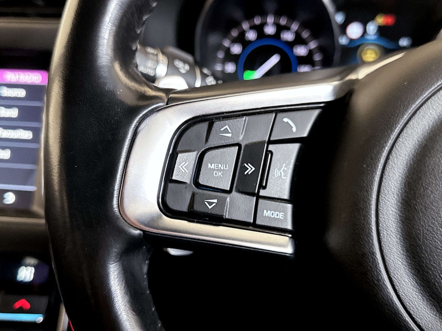 Used Jaguar XF 2019 for sale - 77234092: Photo 17