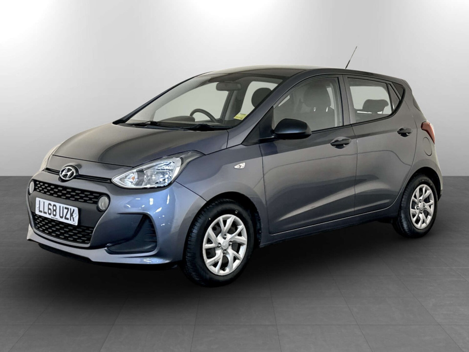 Used Hyundai i10 2018 for sale - 77535143: Photo 6