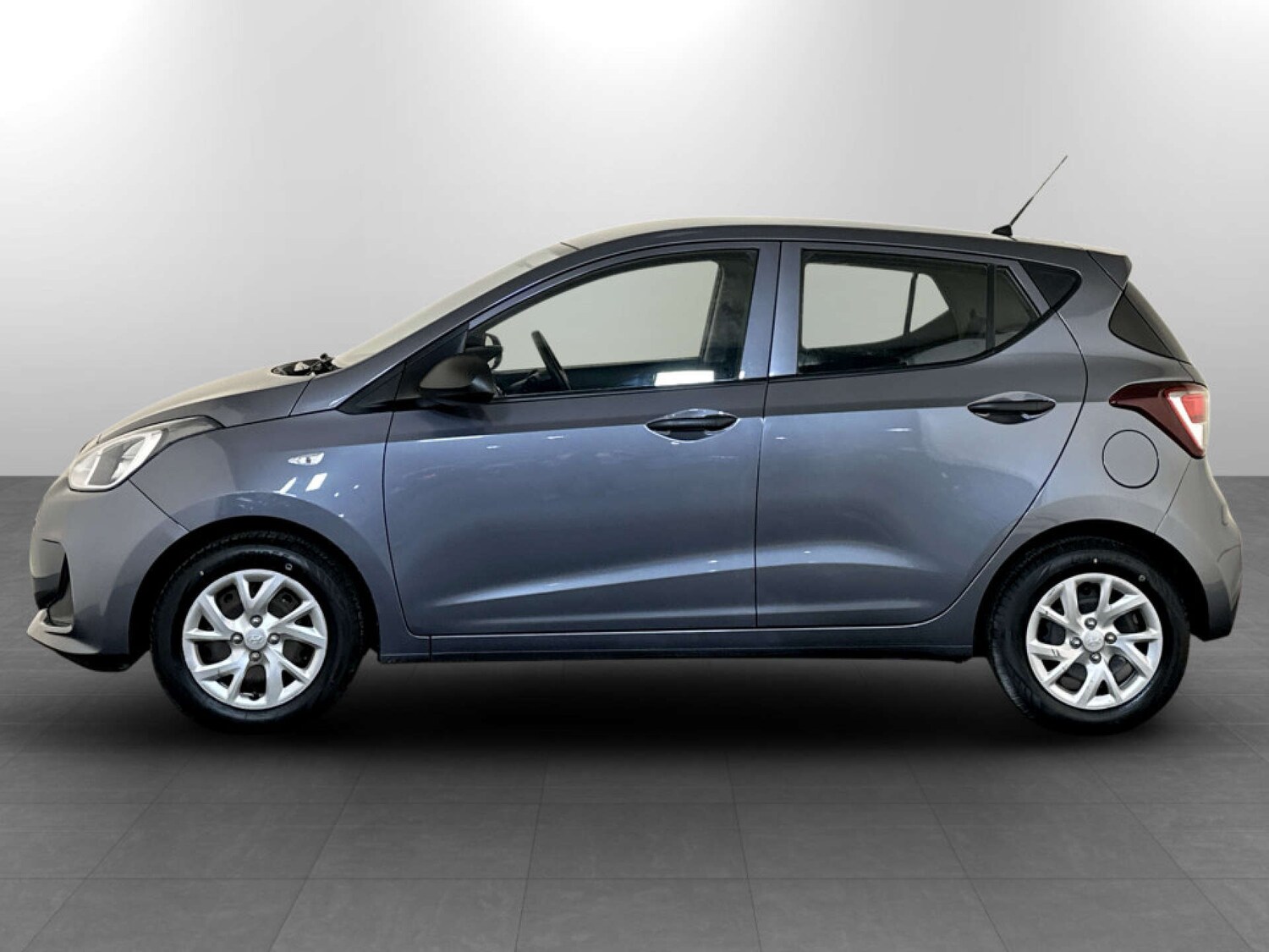 Used Hyundai i10 2018 for sale - 77535143: Photo 7
